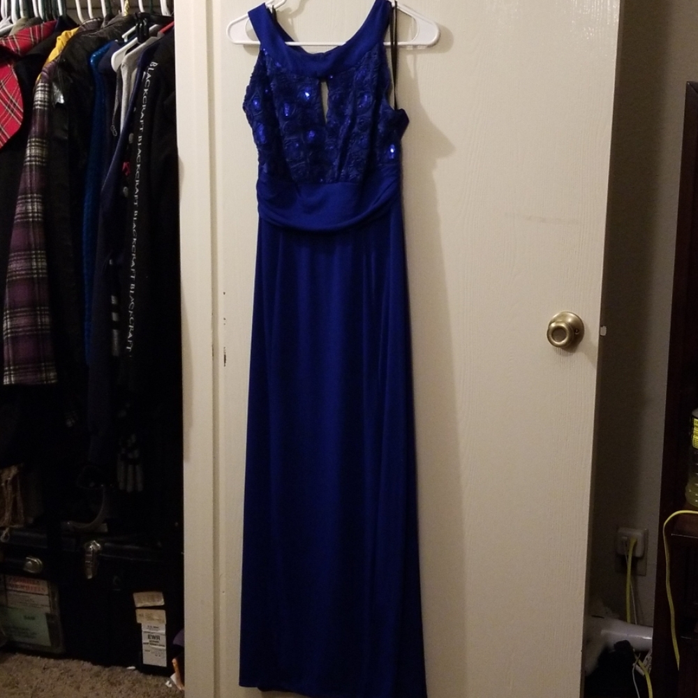 Blue dress